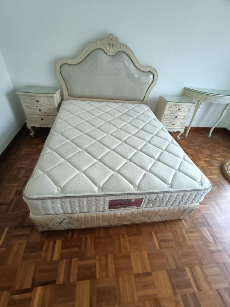 Buy clean second hand bed