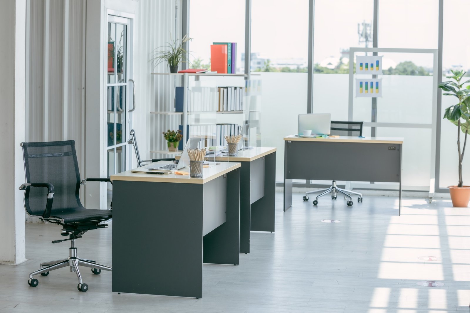 Transform Your Workspace with Second-Hand Office Furniture